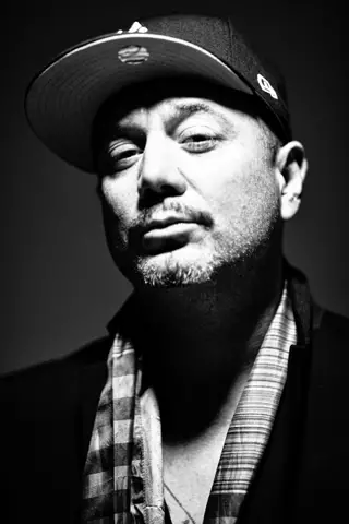 huey morgan fun lovin criminals interview 2018 leeds (1)