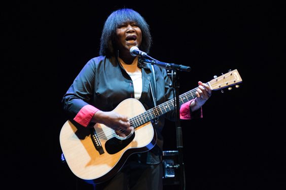 joan armatrading live review york grand opera house september 2018 gig