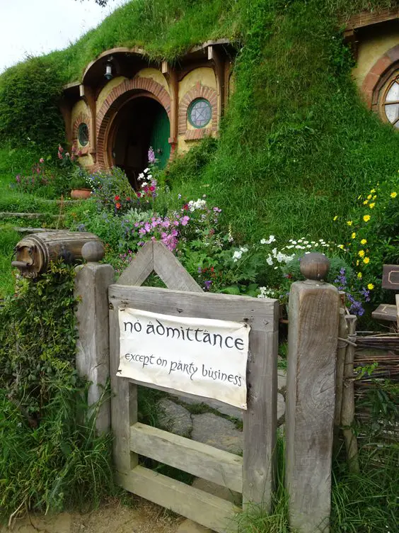 journey around new zealand Bilbo Baggins' house in Hobbiton