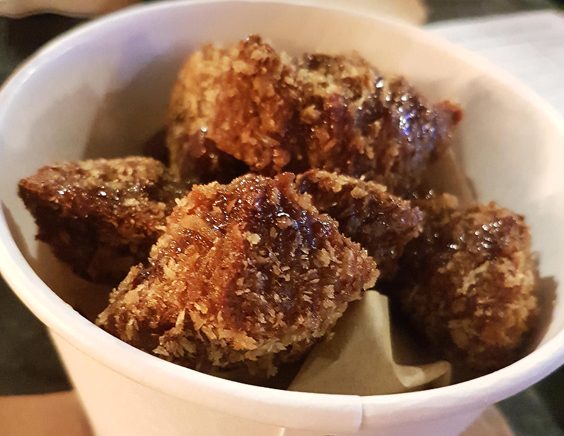 knave's kitchen at oporto restaurant review chicken wings vegan