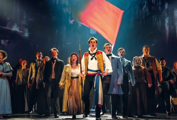 les miserables review leeds grand main