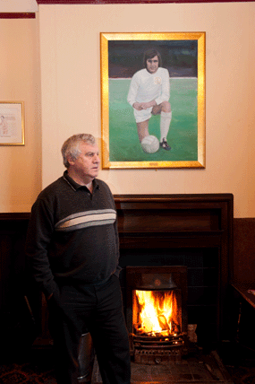 leeds united legend peter lorimer lufc