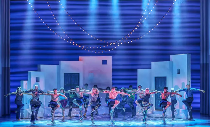 mamma mia review sheffield lyceum cast