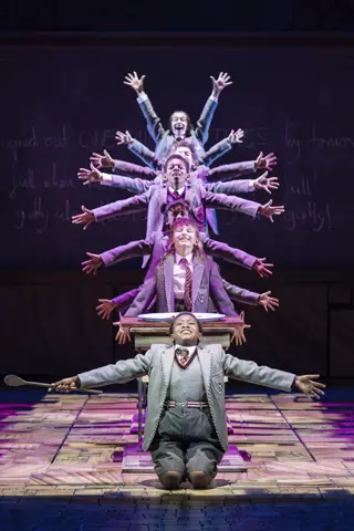 matilda the musical review bradford alhambra february 2019 stage rsc