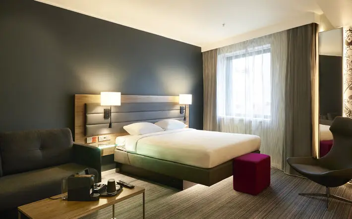 moxy york hotel review bedroom