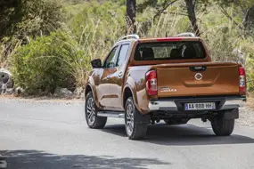 nissan navara rear