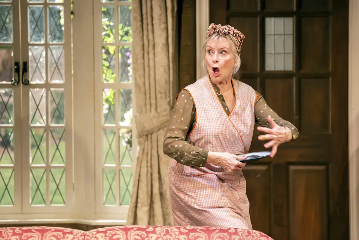 noises off review sheffield lyceum (2)