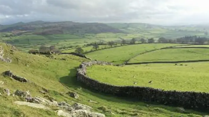 norber erratics walk crummackdale