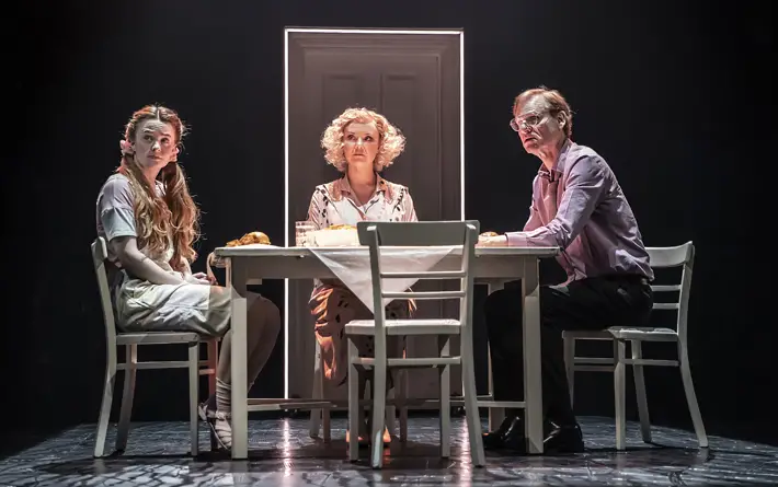 ocean at the end of the lane review sheffield lyceum