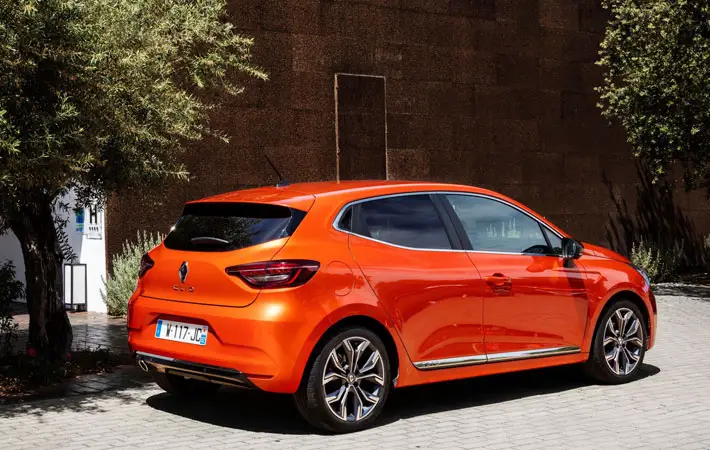 renault clio iconic car review rear