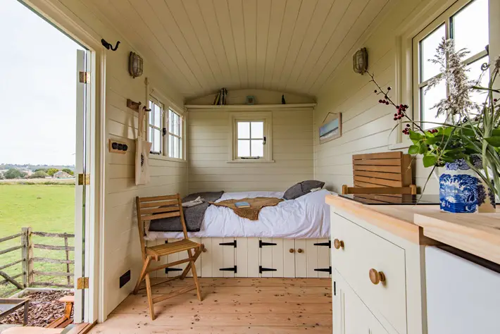 romney marsh shepherds huts review kitchen