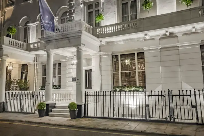 roseate house london review exterior