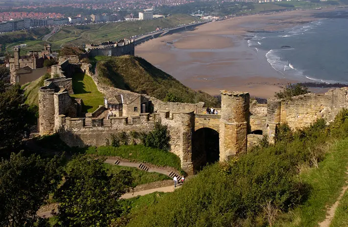 scarborough castle potted history heritage