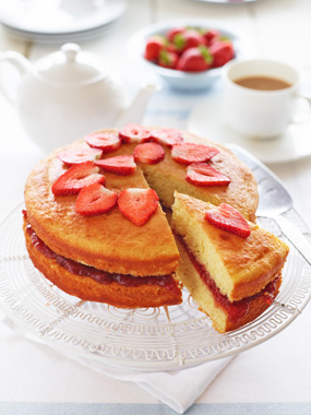 strawberry Victoria Sponge recipe food