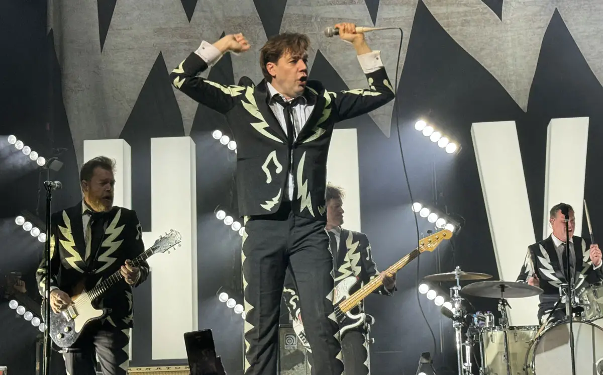 the hives live review leeds o2 academy (2)