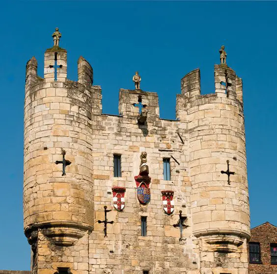 the york city walls yorkshire walk main Micklegate Bar