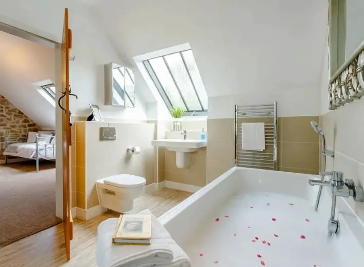 waterside barn derbyshire review bathroom